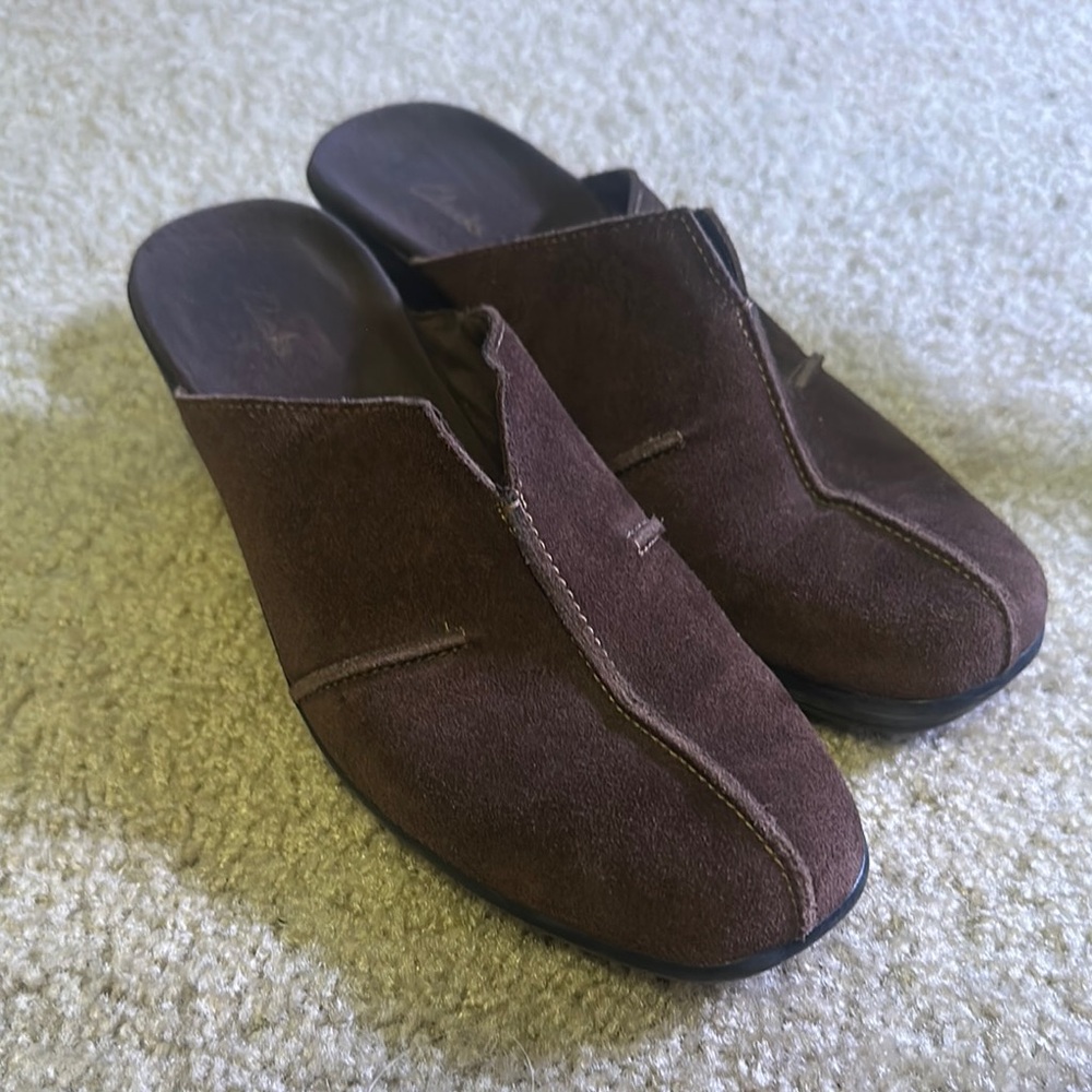 Clarks Sandals Womens 10M Casual Slip On Mule Clogs Leather Brown Suede Wedge